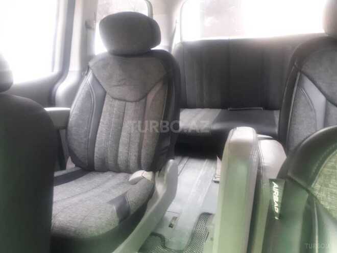 Kia Carnival 2011, 190,000 km - 2.2 l - Bakı