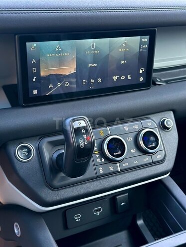 Land Rover Defender 2021, 30,000 km - 3.0 l - Bakı
