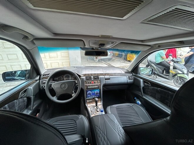 Mercedes E 200 1998, 280,000 km - 2.0 l - Bakı