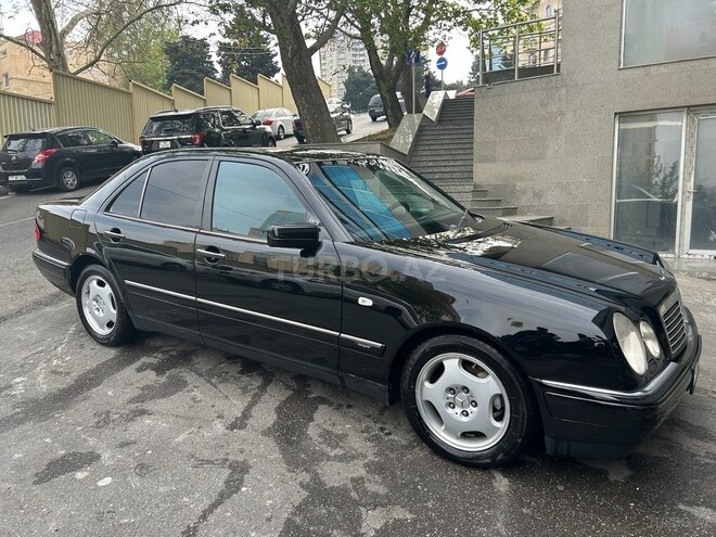 Mercedes E 200 1998, 280,000 km - 2.0 l - Bakı
