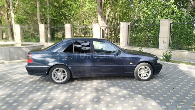 Mercedes C 200 1999, 235,000 km - 2.0 l - Yevlax