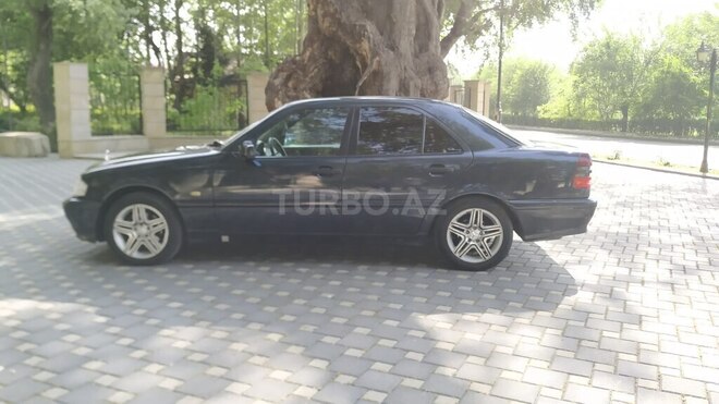 Mercedes C 200 1999, 235,000 km - 2.0 l - Yevlax