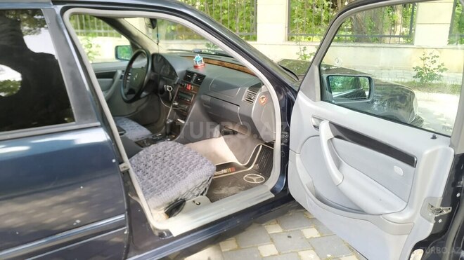 Mercedes C 200 1999, 235,000 km - 2.0 l - Yevlax