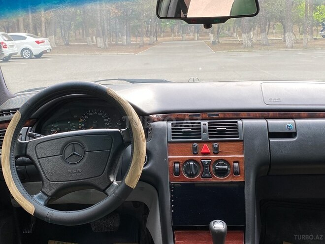 Mercedes E 230 1997, 350,000 km - 2.3 l - Sumqayıt
