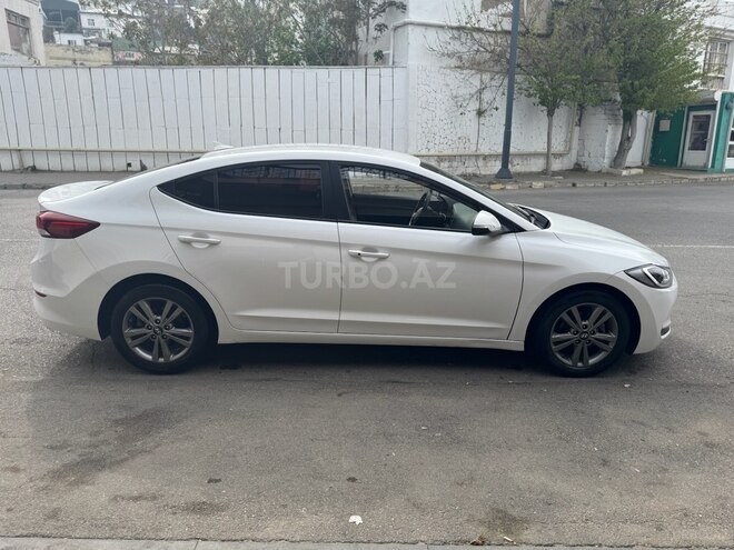 Hyundai Avante 2016, 206,000 km - 1.6 l - Bakı