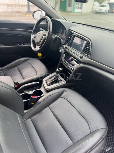 Hyundai Avante 2016, 206,000 km - 1.6 l - Bakı
