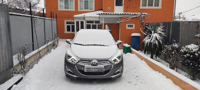 Hyundai i40 2013, 235,000 km - 1.7 l - Qusar