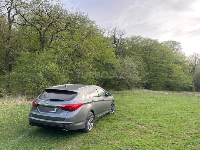 Hyundai i40 2013, 235,000 km - 1.7 l - Qusar