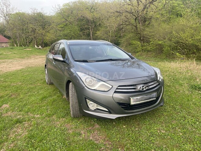 Hyundai i40 2013, 235,000 km - 1.7 l - Qusar