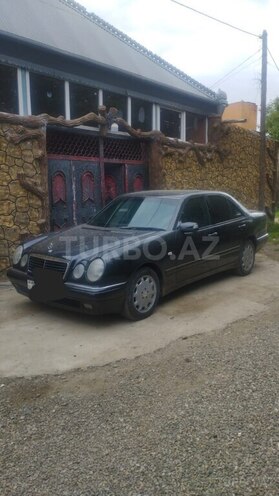 Mercedes E 240 1999, 240,000 km - 2.4 l - Gəncə