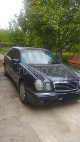 Mercedes E 240 1999, 240,000 km - 2.4 l - Gəncə