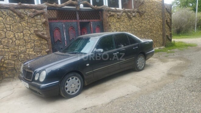Mercedes E 240 1999, 240,000 km - 2.4 l - Gəncə