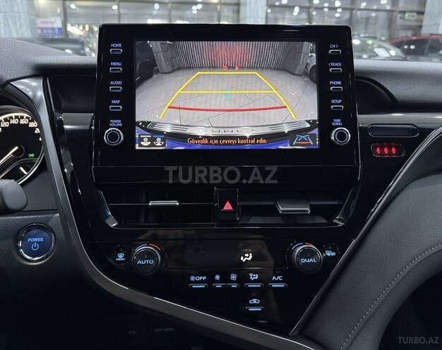 Toyota Camry-18
