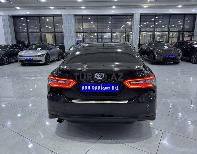 Toyota Camry-7