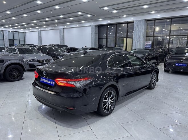 Toyota Camry-5