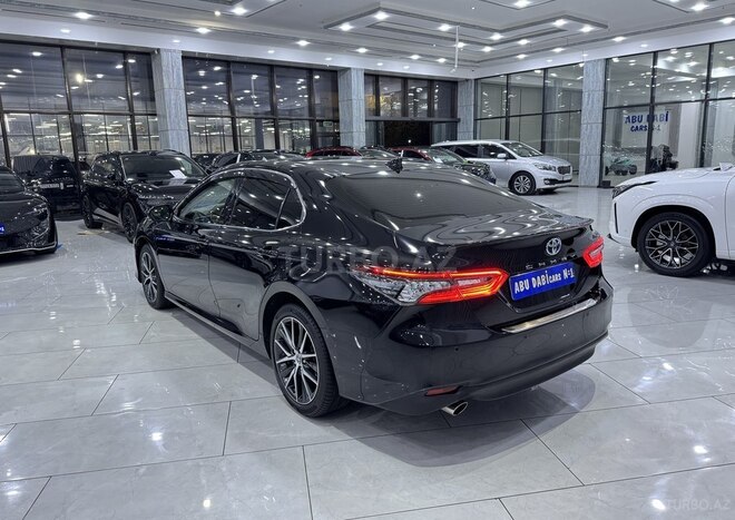 Toyota Camry-6