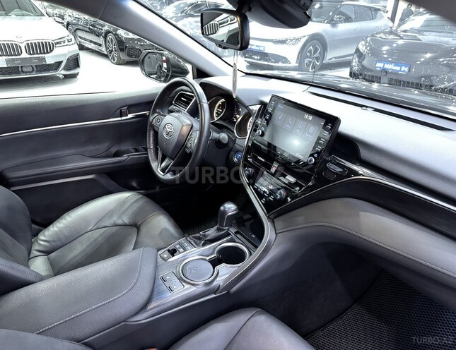 Toyota Camry-10