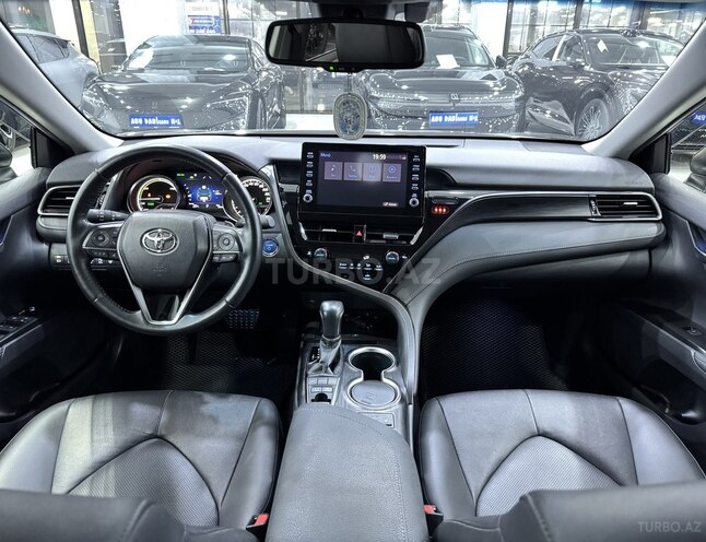 Toyota Camry-8