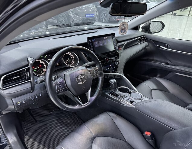 Toyota Camry-9