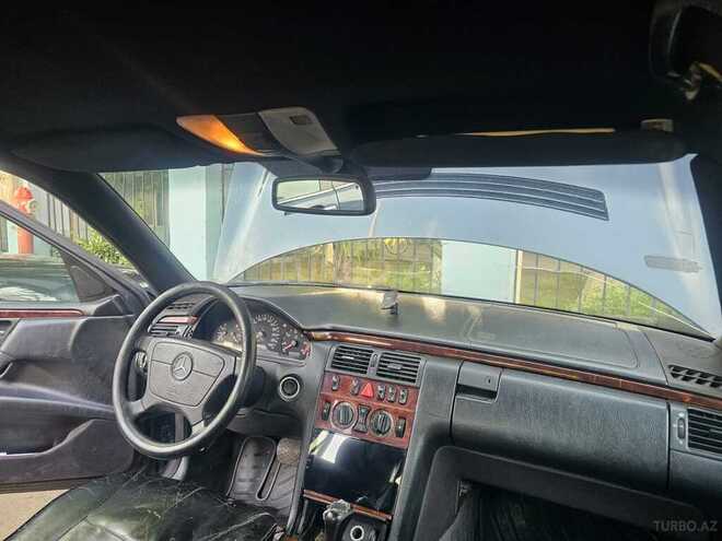 Mercedes E 220 d 1999, 524,921 km - 2.2 л - Sabirabad