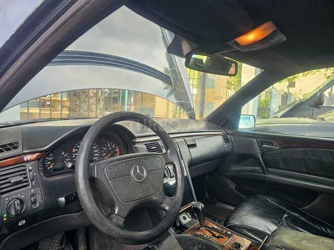 Mercedes E 220 d 1999, 524,921 km - 2.2 л - Sabirabad