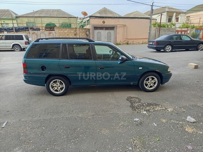 Opel Astra 1997, 228,000 km - 1.6 l - Bakı