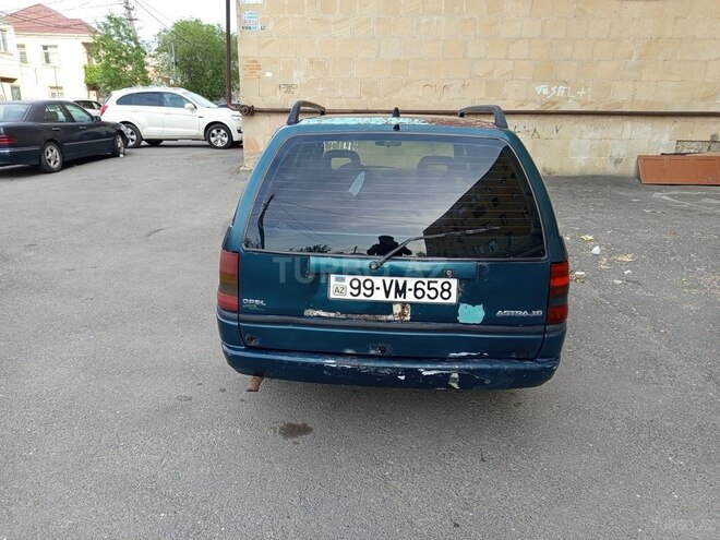 Opel Astra 1997, 228,000 km - 1.6 l - Bakı
