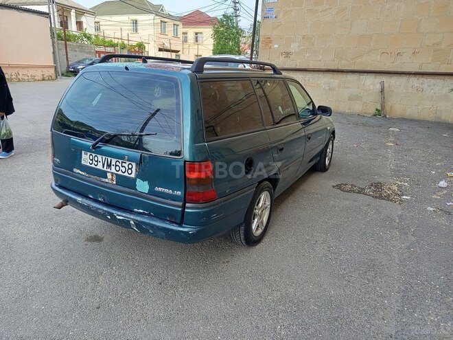 Opel Astra 1997, 228,000 km - 1.6 l - Bakı