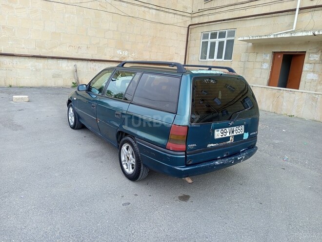 Opel Astra 1997, 228,000 km - 1.6 l - Bakı