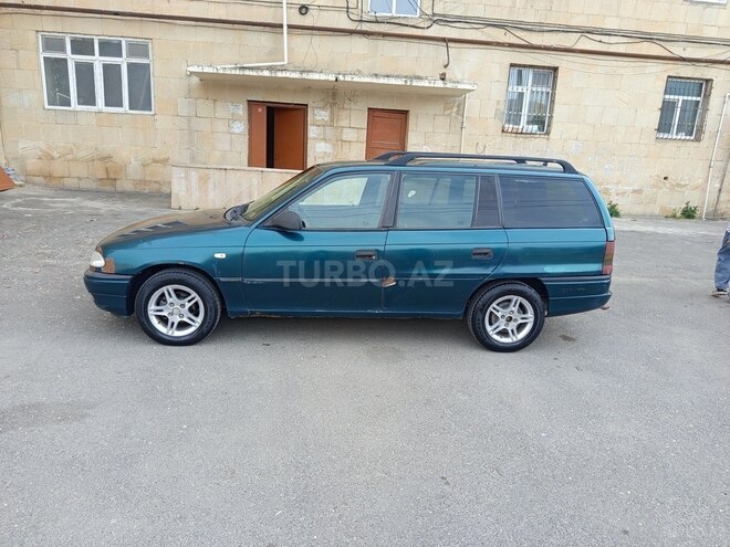 Opel Astra 1997, 228,000 km - 1.6 l - Bakı