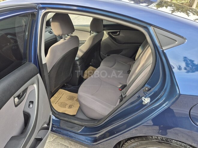 Hyundai Elantra 2015, 236,321 km - 1.8 l - Sumqayıt