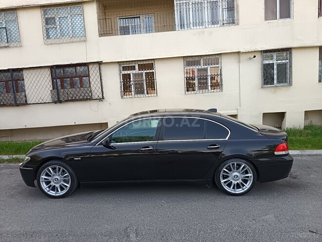 BMW 745 2003, 258,000 km - 4.4 l - Bakı