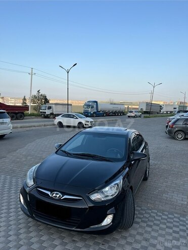 Hyundai Accent 2011, 195,000 km - 1.6 l - Bakı