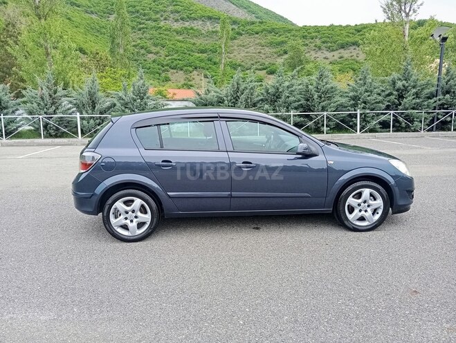 Opel Astra 2007, 250,000 km - 1.4 l - Şəki