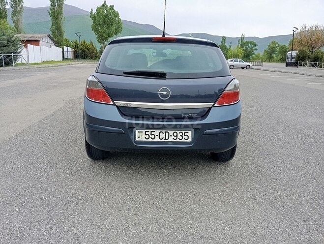 Opel Astra 2007, 250,000 km - 1.4 l - Şəki