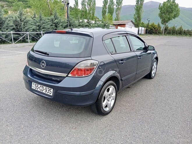 Opel Astra 2007, 250,000 km - 1.4 l - Şəki