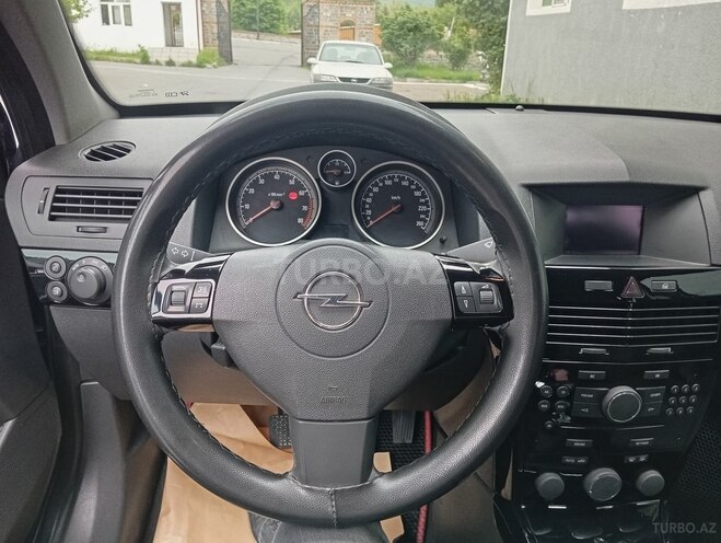 Opel Astra 2007, 250,000 km - 1.4 l - Şəki