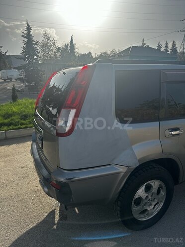 Nissan X-Trail 2001, 320,000 km - 2.0 л - Quba
