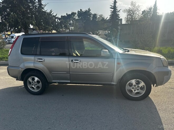 Nissan X-Trail 2001, 320,000 km - 2.0 л - Quba