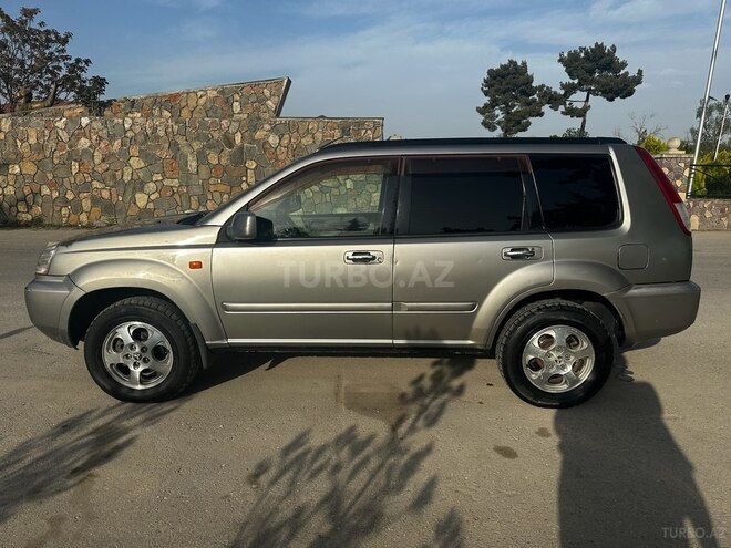 Nissan X-Trail 2001, 320,000 km - 2.0 л - Quba
