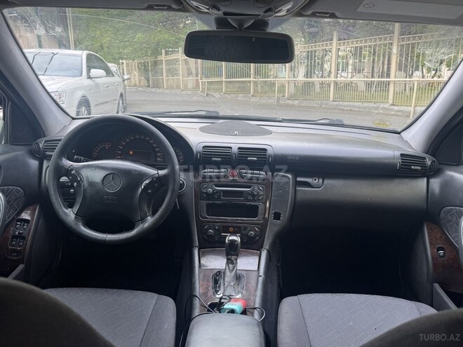 Mercedes C 240-6
