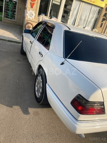 Mercedes E 300 1994, 100,000 km - 3.0 l - Bakı
