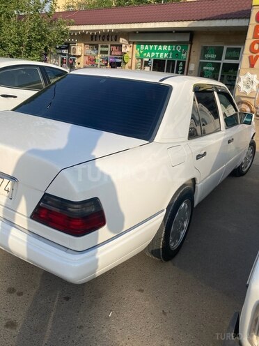 Mercedes E 300 1994, 100,000 km - 3.0 l - Bakı