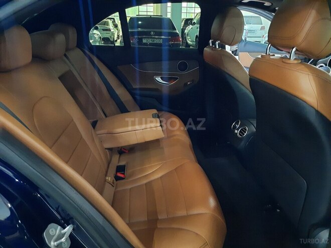 Mercedes C 300-16