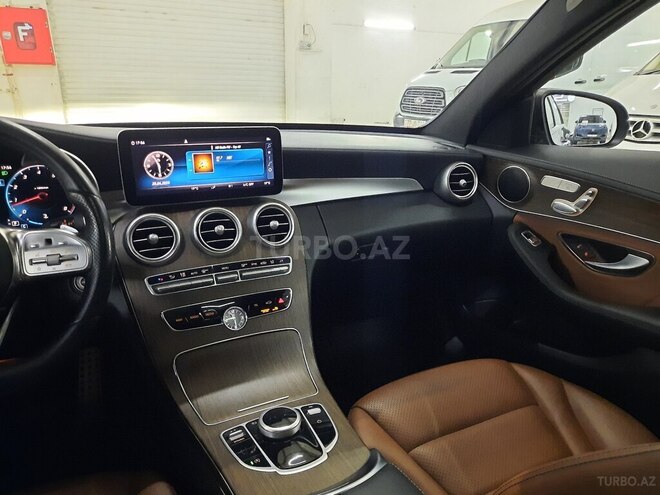 Mercedes C 300-19