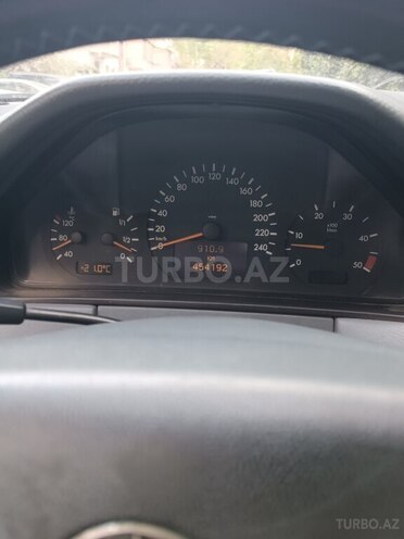 Mercedes E 220 d 2000, 454,000 km - 2.2 l - Bakı