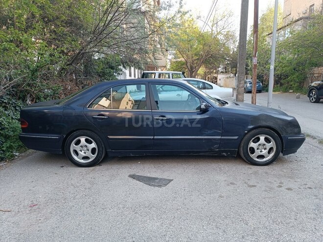 Mercedes E 220 d 2000, 454,000 km - 2.2 l - Bakı