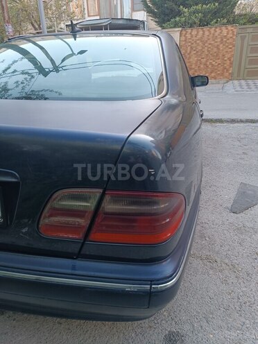 Mercedes E 220 d 2000, 454,000 km - 2.2 l - Bakı