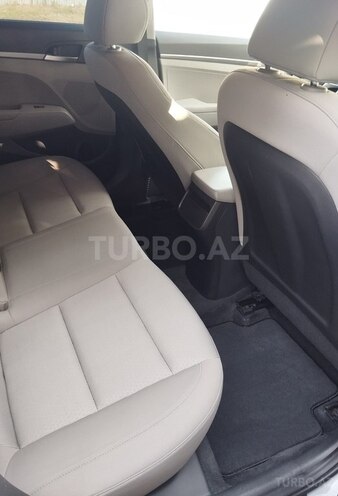 Hyundai Elantra 2017, 63,500 km - 2.0 l - Mingəçevir