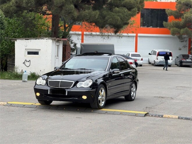 Mercedes C 240-11